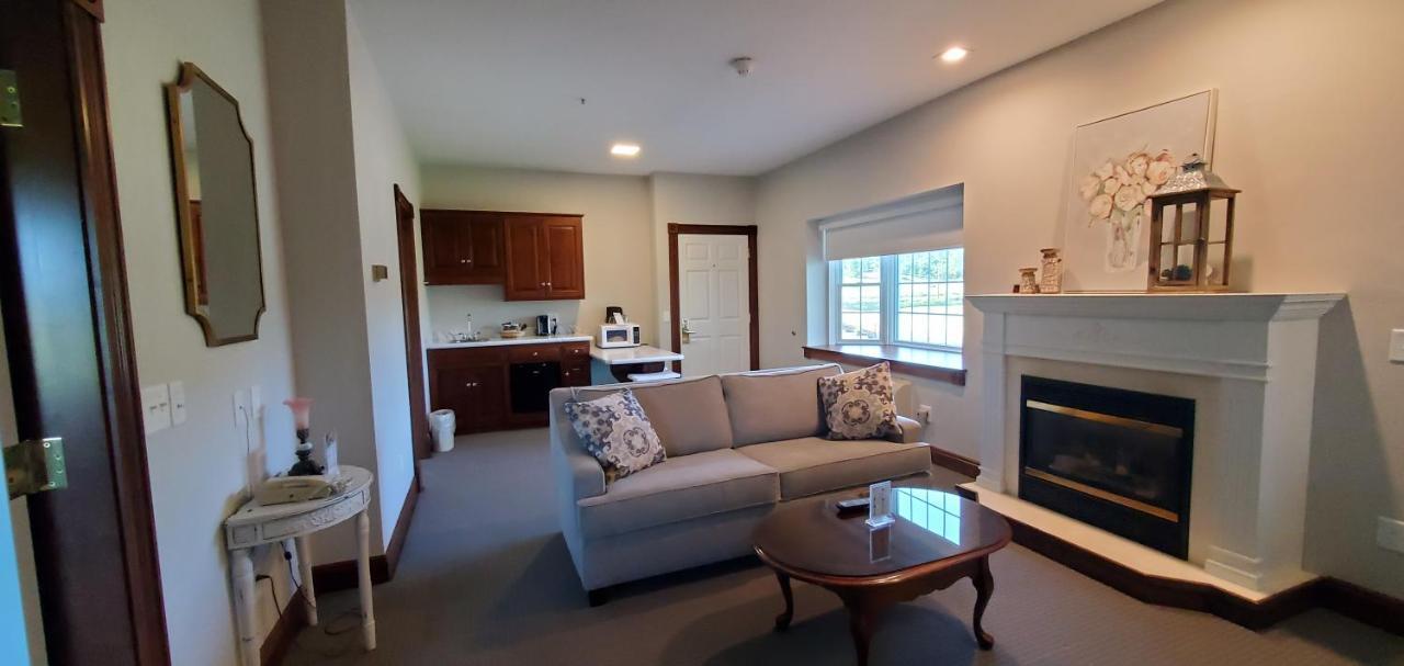 Inn At Amish Door Wilmot 외부 사진